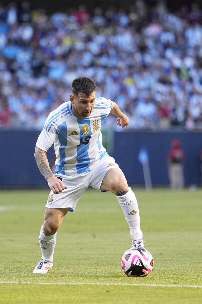 NBA：凯尔特人延续强势 双探花合砍60分