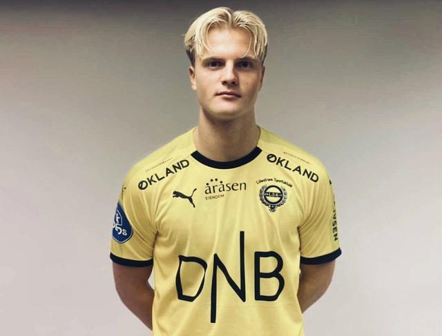 蒂尔潘生涯执法欧冠共判31粒点球，成为欧冠判点最多的主裁