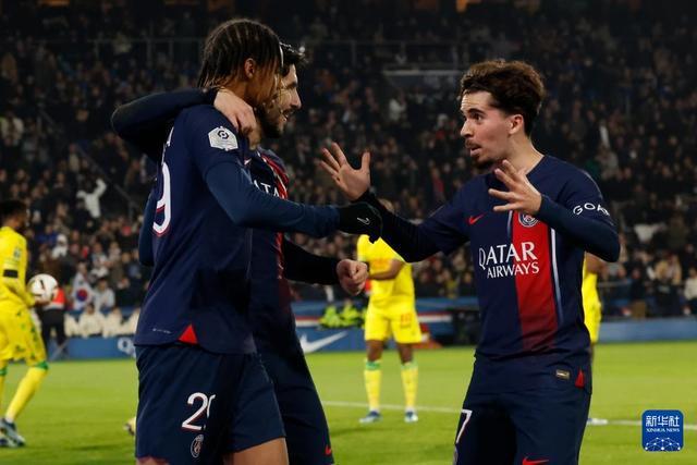 埃基蒂克成为西塞后首位为利物浦单场联赛打入2球的法国球员