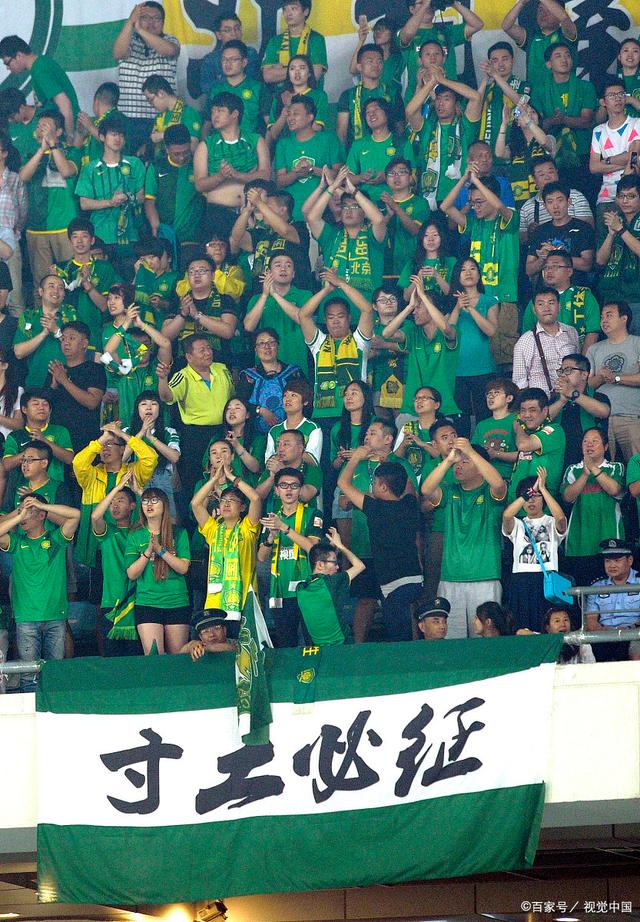 雷迪克：湖人目前首要任务是保护詹姆斯，而不是让他凑场次评奖