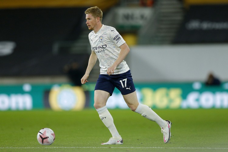 足球意大利名将宣布退役，时代落幕（意大利足坛传奇宣布挂靴，一个时代谢幕）