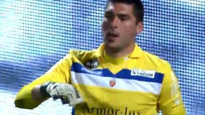 西甲第16轮红黑榜：西班牙集泡面头双星，拉菲尼亚生日快乐（西甲16轮红黑榜：西班牙泡面头双星抢镜，拉菲尼亚喜迎生日）