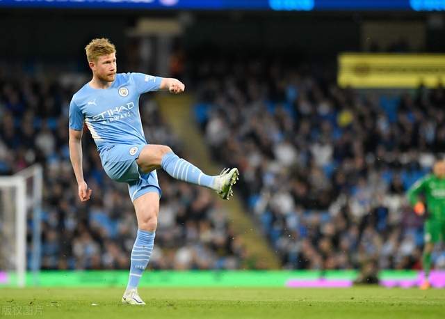 TA：阿森纳未积极推动冬窗出售球员；预计明夏将买断因卡皮耶