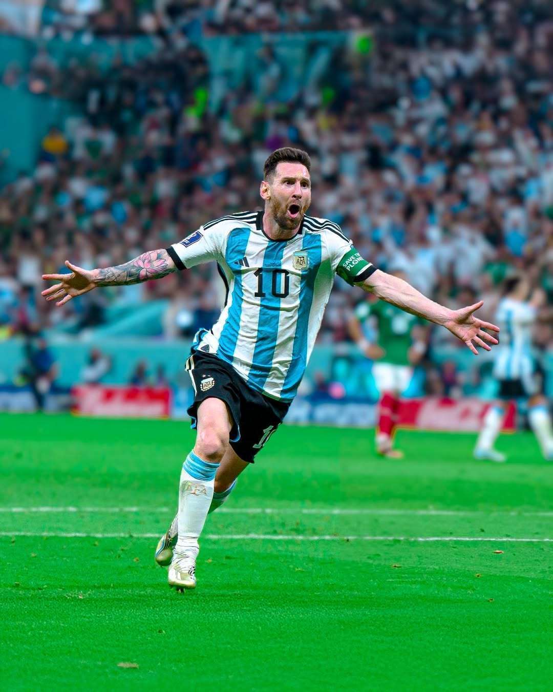 拉波尔塔：已与欧足联协商在诺坎普踢欧冠，对获准持乐观态度（拉波尔塔：已与欧足联沟通在诺坎普进行欧冠，审批前景乐观）