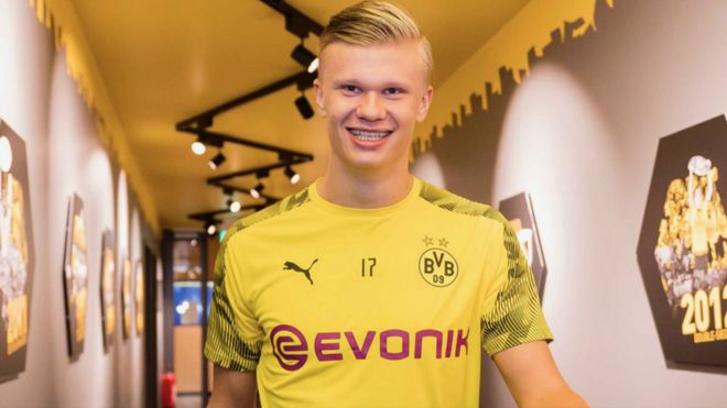 北青：U18男足先和上海当地球队热身；2支国少也有望本月集训（北青：U18国青先与沪上球队热身，两支国少有望本月集训）